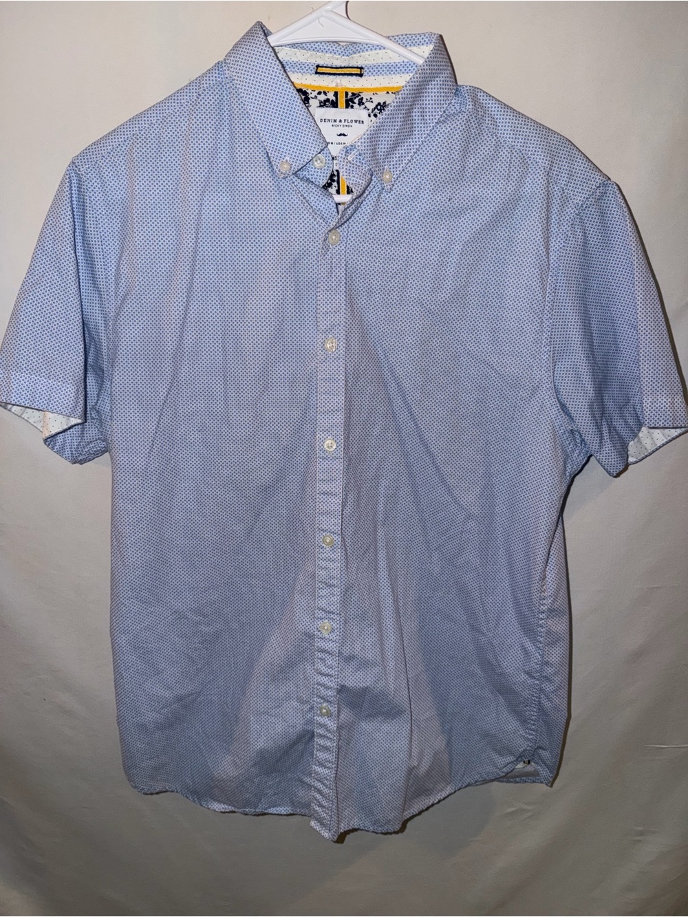 Denim & Flower Light Blue Short-Sleeve Button-Down Shirt